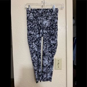 Floral Luluemon crop leggings size 2